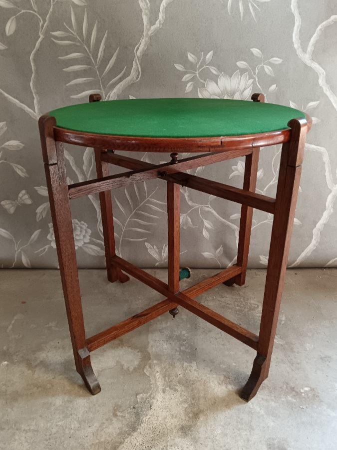 Antique Oak Revertable Folding Card Coffee Table(27).jpg